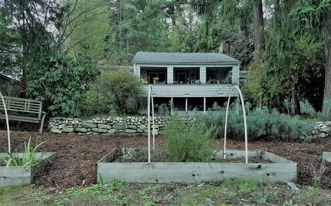 9727 Lake Shore Blvd NE in Seattle, WA - Building Photo - Building Photo