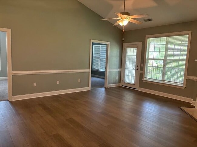 89 Gallery Dr in Spring Lake, NC - Building Photo - Building Photo