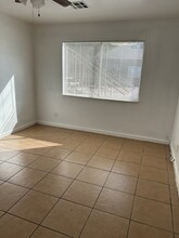 1680 N Lamont St, Unit 111 in Las Vegas, NV - Building Photo - Building Photo