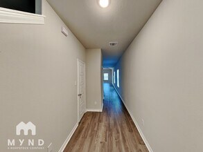 6327 Sycamore Run in San Antonio, TX - Building Photo - Building Photo