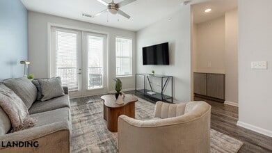 5340 Periwinkle Hl Ave, Unit 2407 in Charlotte, NC - Foto de edificio - Building Photo