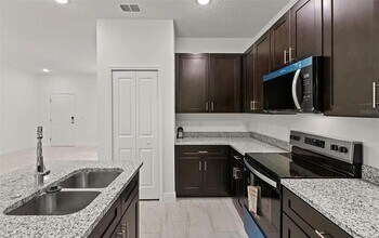 6926 N Elkcam Blvd in Citrus Springs, FL - Building Photo - Building Photo