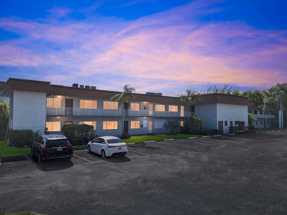 2878 Donnelly Dr in Atlantis, FL - Building Photo