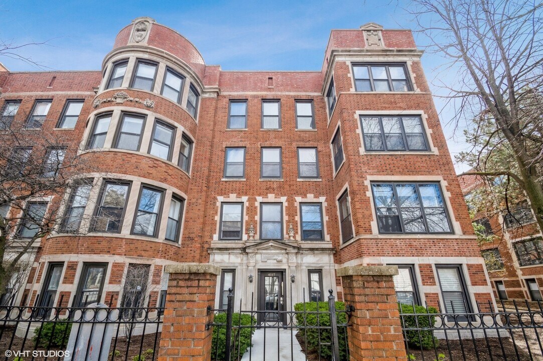 4117 N Sheridan Rd in Chicago, IL - Building Photo