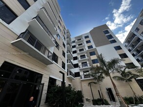 18412 Homestead Ave, Unit 524 in Miami, FL - Building Photo - Building Photo