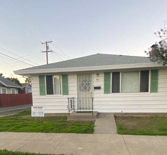 property at 815 8th St