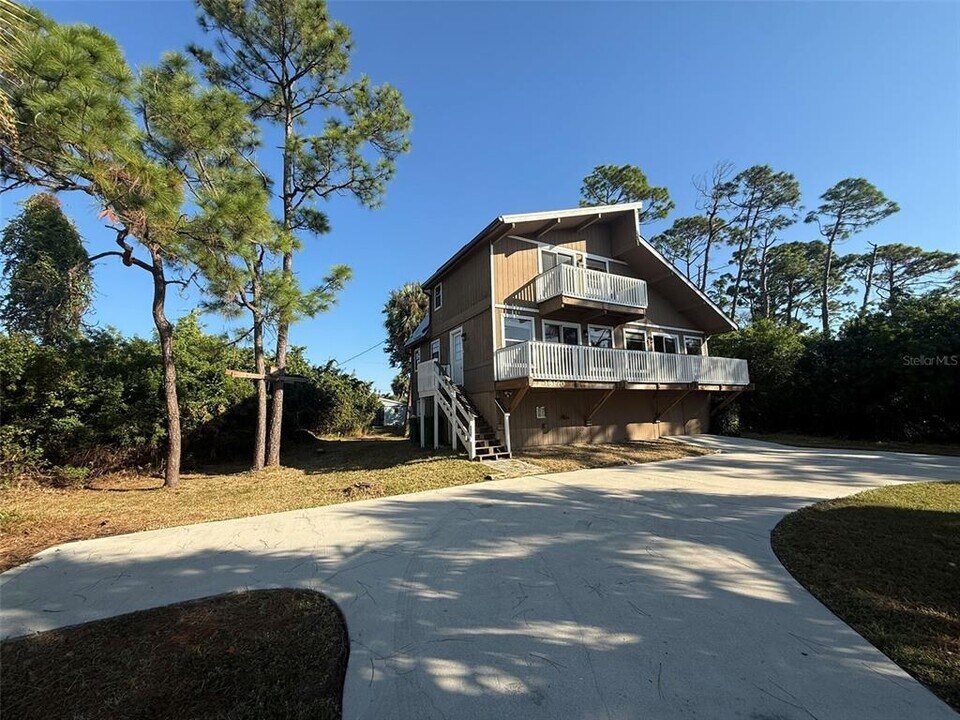 18170 Lake Worth Blvd in Port Charlotte, FL - Building Photo