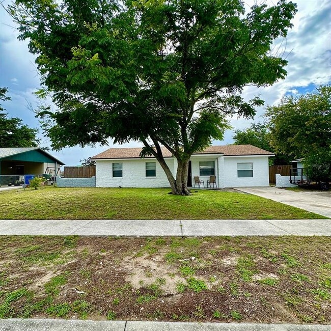 property at 2313 S Swan Ct NE