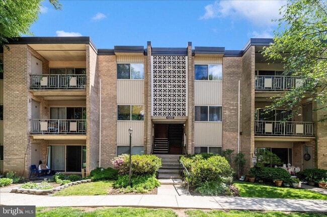 property at 12202 Braxfield Ct