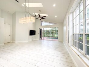 6255 NW 24th St in Boca Raton, FL - Building Photo - Building Photo