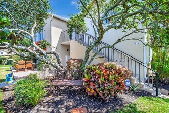 621 Waterside Dr, Unit 621 in Hypoluxo, FL - Foto de edificio - Building Photo