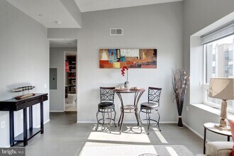 2422 17th St NW in Washington, DC - Building Photo - Building Photo