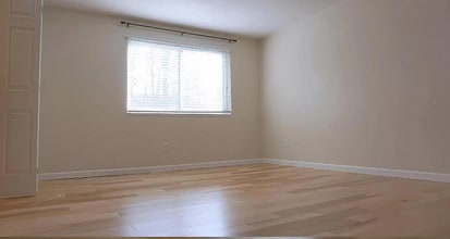 15 Lordvale Blvd in Grafton, MA - Building Photo - Building Photo