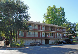 McClatchy Hillside apartments in Sacramento, CA - Building Photo - Building Photo