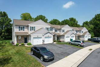 Fox Ridge in Lebanon, PA - Building Photo - Building Photo