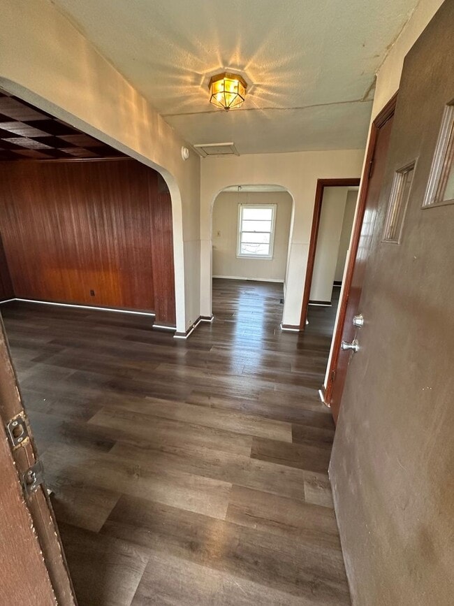 211 W Springfield St in St James, MO - Building Photo - Building Photo