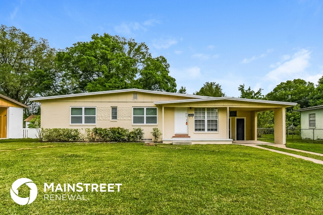6533 Burgundy Rd S in Jacksonville, FL - Building Photo