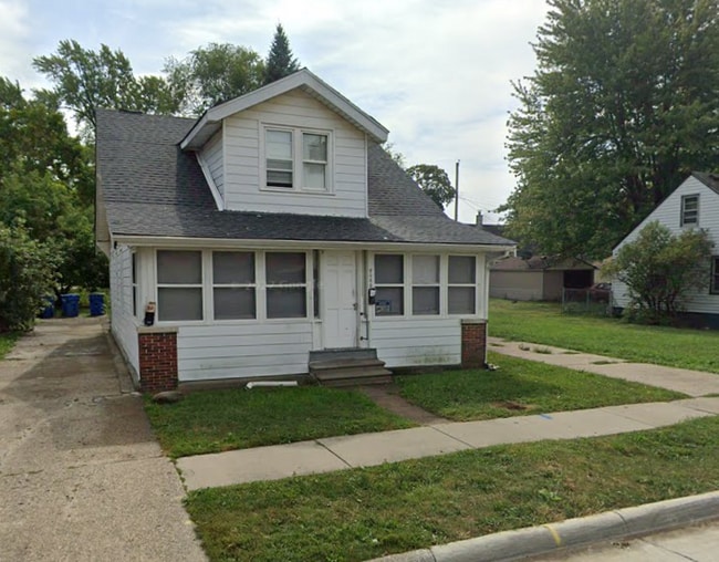 8066 Packard Ave