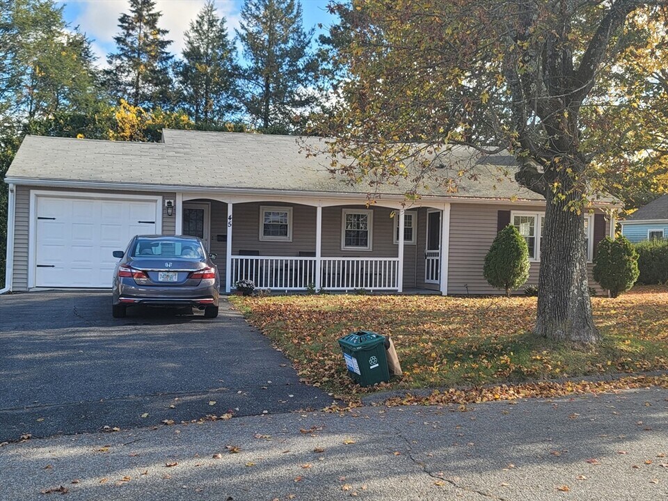 45 Pocasset Ave in Worcester, MA - Building Photo