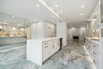 1201 McDuffie St in Houston, TX - Foto de edificio - Building Photo