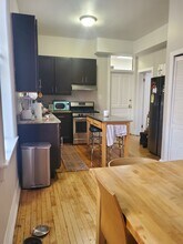 2511 W Augusta Blvd, Unit 2F in Chicago, IL - Building Photo - Building Photo