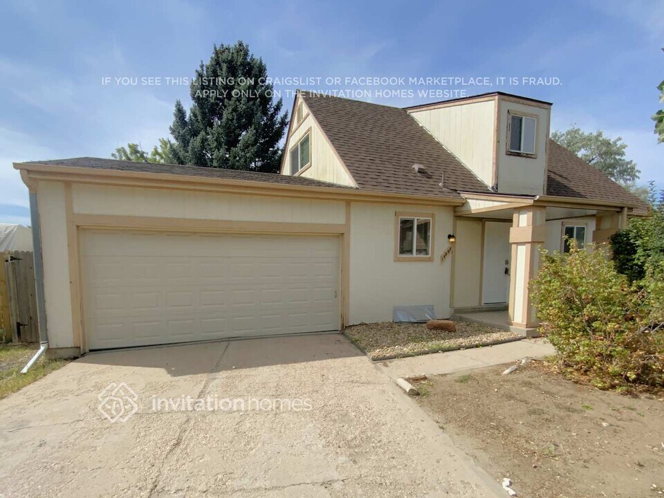 14995 E Stanford Dr in Aurora, CO - Building Photo
