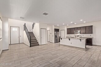905 S Canal Dr in Chandler, AZ - Building Photo - Building Photo