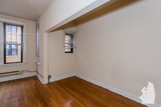 725 W Barry Ave, Unit A2 in Chicago, IL - Building Photo - Building Photo