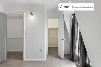 Private bedroom in 5 bed/3 bath Home in Washington, DC - Building Photo - Building Photo