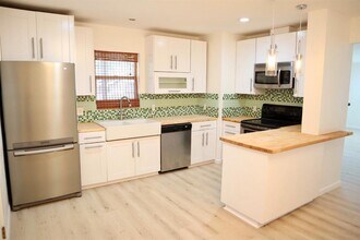 5903 Eureka Dr in Austin, TX - Building Photo - Building Photo