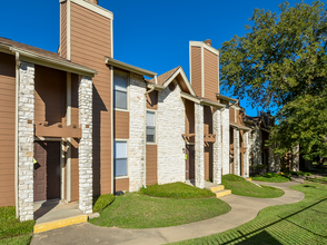 Willow Brook Apartments in Austin, TX - Building Photo - Building Photo