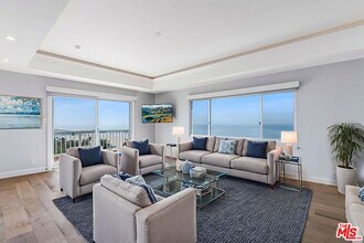 101 California Ave in Santa Monica, CA - Building Photo - Building Photo