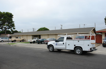 250-260 S Oak St in Orange, CA - Building Photo - Building Photo