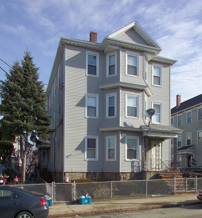 100-104 William St in Fall River, MA - Building Photo - Building Photo