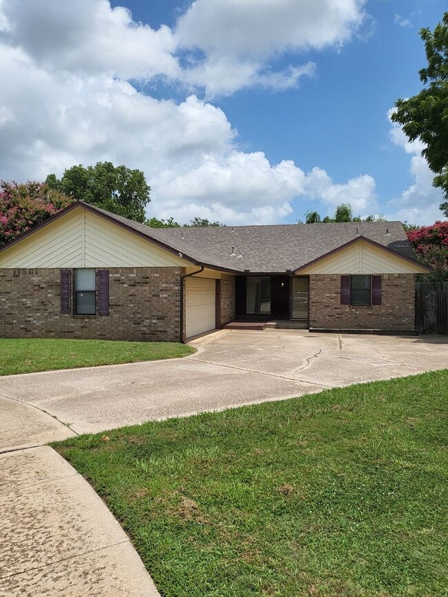 property at 517 Fenwick Ct