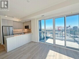 15 Watergarden Dr in Mississauga, ON - Building Photo