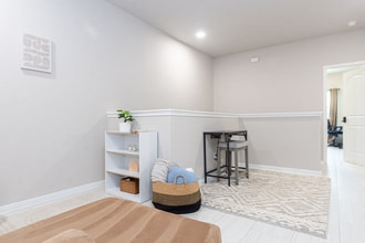 110 Turner St in Conroe, TX - Foto de edificio - Building Photo