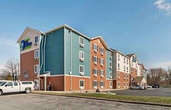 Furnished Studio-Cincinnati - Sharonville in Cincinnati, OH - Building Photo - Building Photo
