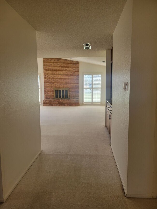 201 Lakeview Terrace in Clovis, NM - Building Photo - Building Photo