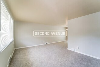 578 Grove Rd in Verona, PA - Building Photo - Building Photo