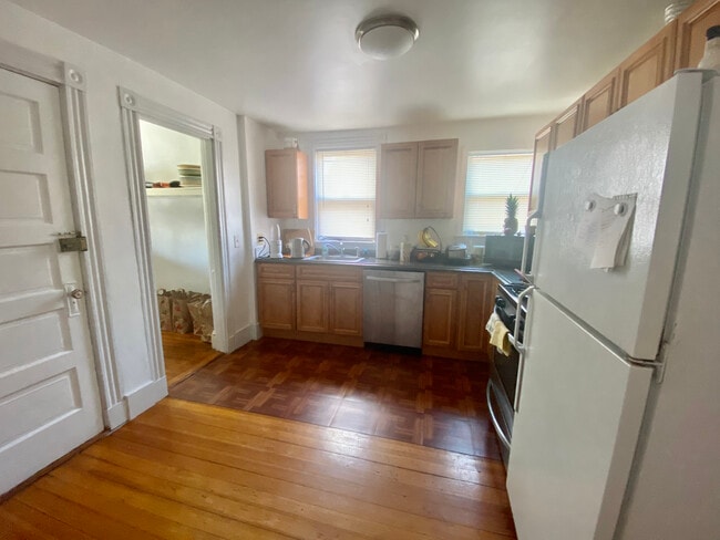 43 Pearson Ave, Unit 2