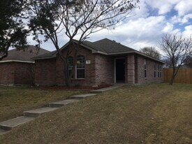 702 Fleming St in Wylie, TX - Building Photo