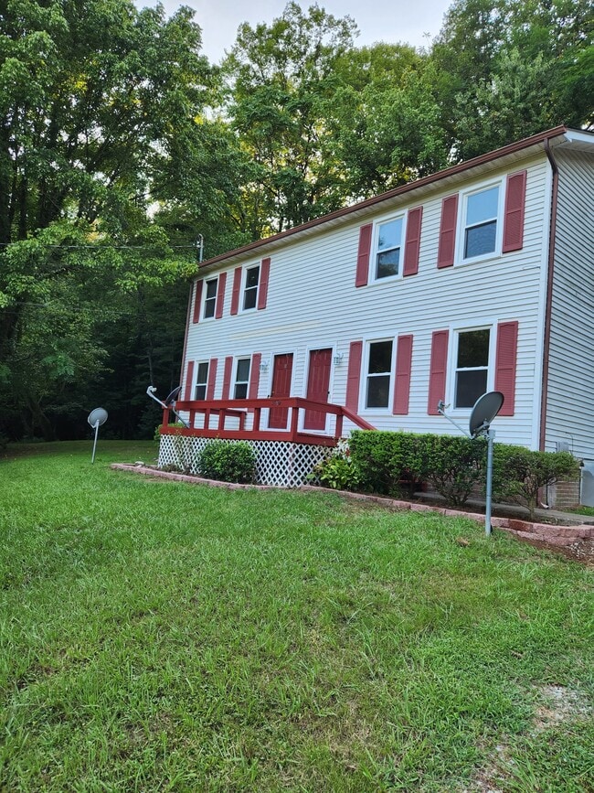 1860 Lowe St, Unit 1860 Lowe St. Apt. A