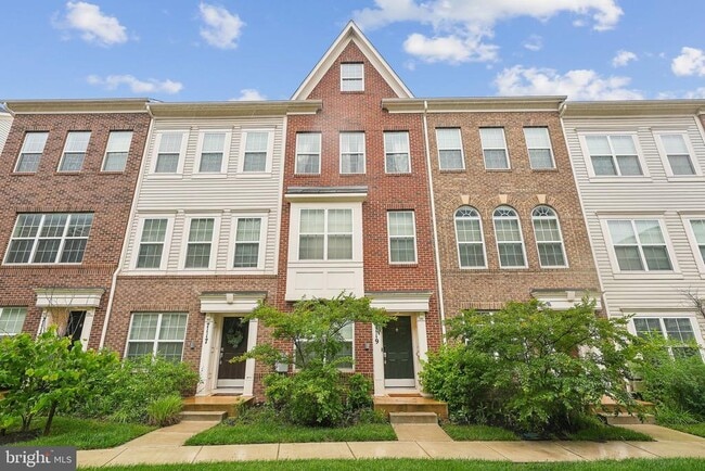 property at 7119 Rowlock Aly