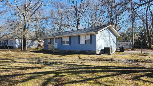 300 Florence Dr in Simpsonville, SC - Building Photo - Building Photo