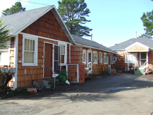 560 S Edgewood St in Seaside, OR - Building Photo