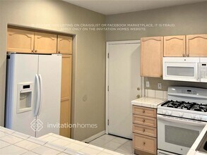 8428 Opal Splendor Ave in Las Vegas, NV - Building Photo - Building Photo