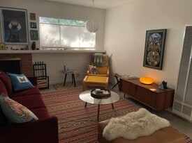 324 Sycamore Ave in Claremont, CA - Building Photo