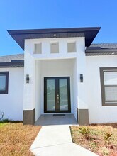 2504 Vera Ave S in Lehigh Acres, FL - Building Photo - Building Photo