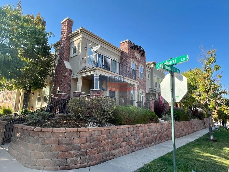 9565 Elmhurst Ln in Highlands Ranch, CO - Building Photo